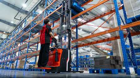 Carrelli elevatori per container 2025  EP Equipment RSL161 (6)