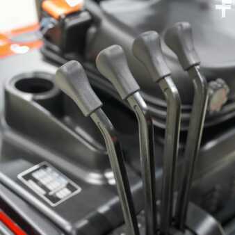 Carrelli elettrici 3 ruote 2025  EP Equipment CPD15TVL (8)