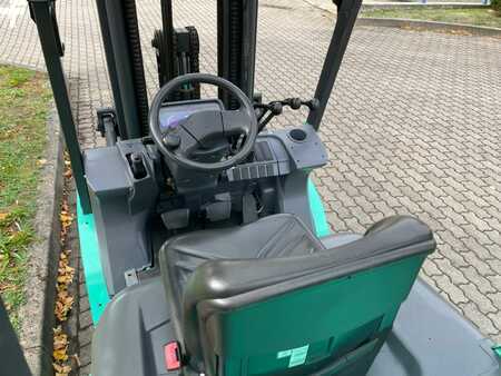 Diesel Forklifts 2010  Mitsubishi FD25NT (4)