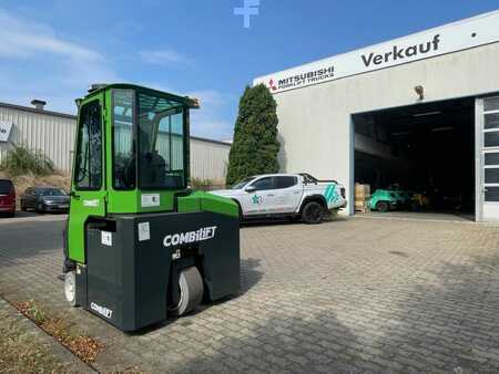 Four-way trucks 2024  Combilift CBE3000 4-Wege Stapler (3)