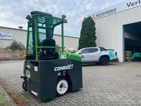 Four-way trucks 2024  Combilift CBE3000 4-Wege Stapler (3)