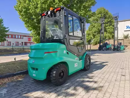 Elektro čtyřkolový VZV 2025  [div] ECB35QL - Lithium (3)