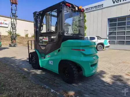 Elektro čtyřkolový VZV 2025  [div] ECB35QL - Lithium (4)