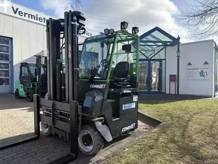 Four-way trucks 2026  Combilift CBE4000 4-Wege Stapler (6)