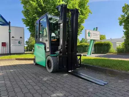 Elektro 4 Rad 2026  Mitsubishi FB35AN (2)