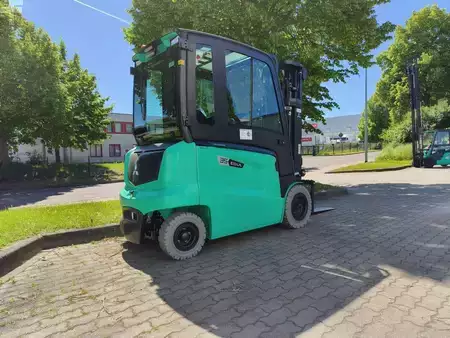 Elektro 4 Rad 2026  Mitsubishi FB35AN (3)
