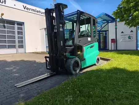 Elektro 4 Rad 2026  Mitsubishi FB35AN (5)