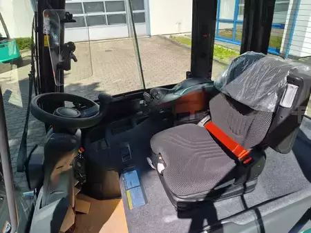 Elektro 4 Rad 2026  Mitsubishi FB35AN (6)