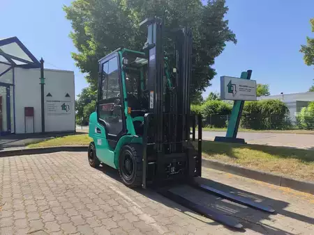 LPG VZV 2019  Mitsubishi FG25N (2)