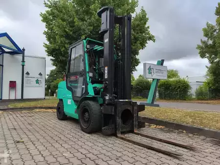 Chariots élévateurs GPL 2019  Mitsubishi FG35N (2)