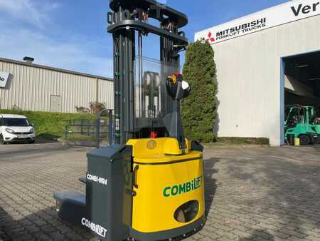 Pallet Stackers 2023  Combilift WR4 4-Wege Deichselstapler mit Zinkenverstellgerät (3)