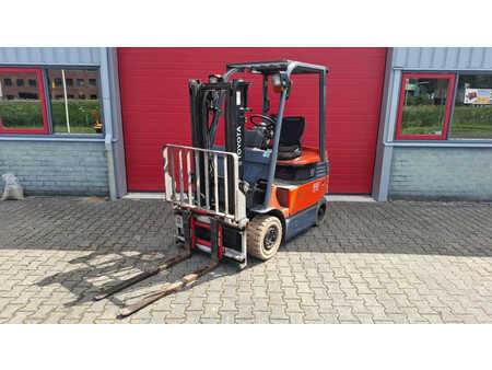 El Truck - 4-hjul 2013  Toyota 7FBMF18 (2)