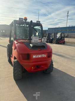 Rough Terrain Forklifts 2015  Manitou MH25-4T (3)