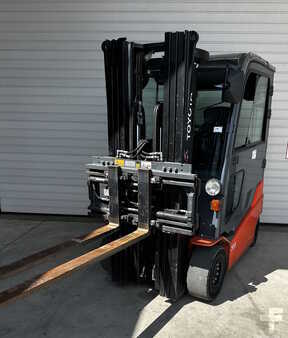 Carrelli elettrici 4 ruote 2017 Toyota 8FBMKT25 (1)