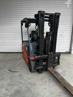 Carrelli elettrici 4 ruote 2018 Toyota 8FBMT30 (2)