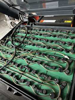 Carrelli elettrici 4 ruote 2018  Toyota 8FBMT30 (9)