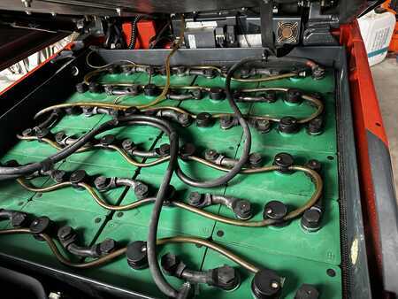 Chariots électriques à 4 roues 2019  Linde E20PL (11)