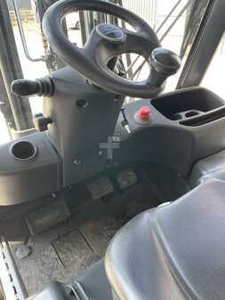 Chariots électriques à 3 roues 2018  Linde E20L (7)
