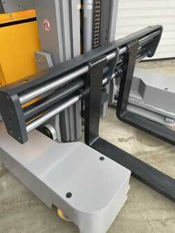 Čtyřcestný retrak 2016  Jungheinrich ETV-Q20 (4)