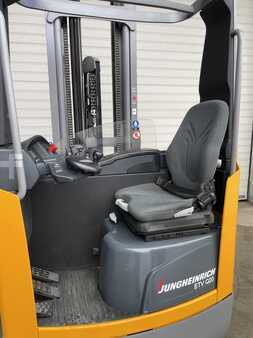 Čtyřcestný retrak 2016  Jungheinrich ETV-Q20 (6)