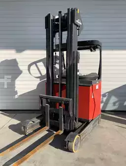 Schubmaststapler 2020  Linde R14 (1)