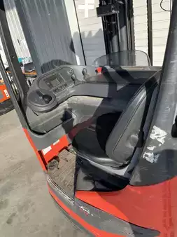 Schubmaststapler 2020  Linde R14 (4)