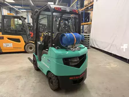 Nestekaasutrukki 2007  Mitsubishi FG20CN (4)