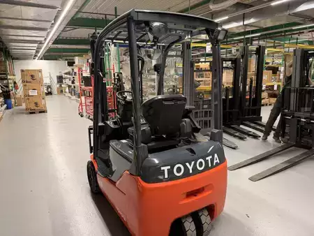 Elektro 3 Rad 2017  Toyota 8FBEK16 (4)