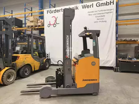 Reach Trucks 2019  Jungheinrich ETV 325 (1)