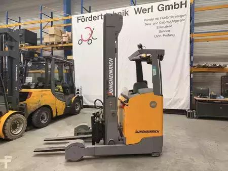 Reach Trucks 2019  Jungheinrich ETV 325 (1)