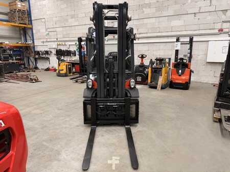 Carrelli elevatori GPL 2018  Linde H30T-02 (3)