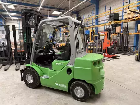 Wózki widłowe diesel 2016  Cesab M 325 D (2)