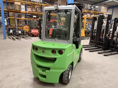 Wózki widłowe diesel 2016  Cesab M 325 D (6)