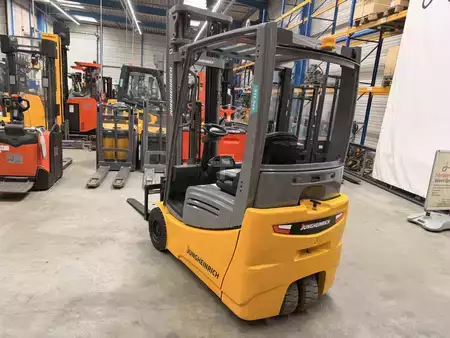 Carrelli elettrici 3 ruote 2018  Jungheinrich EFG 216k (2)