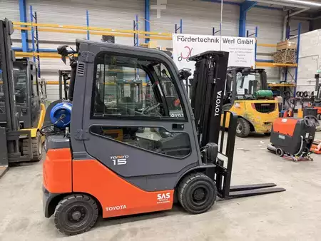 Wózki gazowe 2020  Toyota 02-8FGF15 (1)