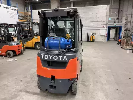 Wózki gazowe 2020  Toyota 02-8FGF15 (3)