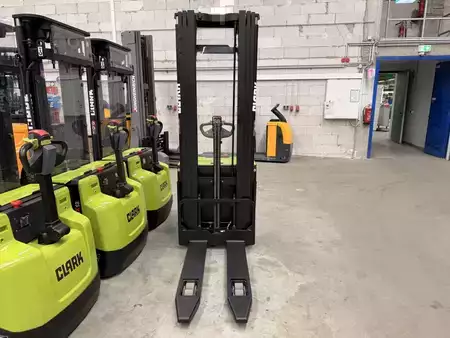 Pallestabler 2021  Clark SX 12 (1)