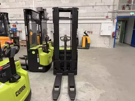 Pallestabler 2017  Clark SX 12 (3)