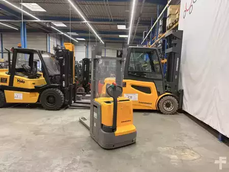 Pallet Stackers 2017  Jungheinrich EJC 214z (3)