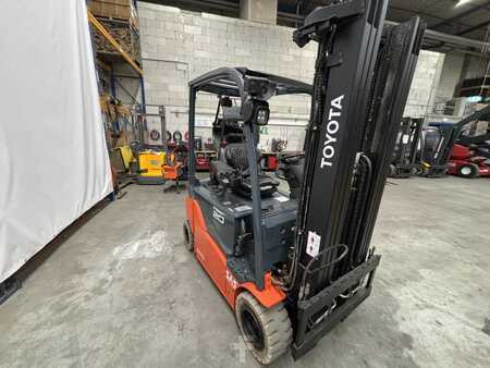 Elektro 4 Rad 2015  Toyota Elektrostapler 8FBMT20 (4)