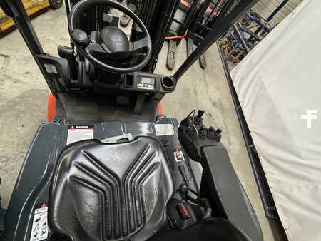 Elektro 4 Rad 2015  Toyota Elektrostapler 8FBMT20 (7)