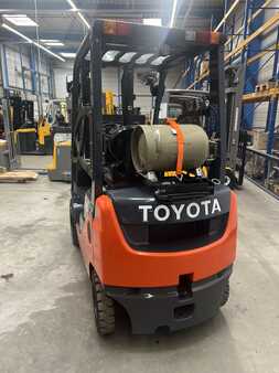 Empilhador a gás 2019  Toyota 06-8FG15F (3)