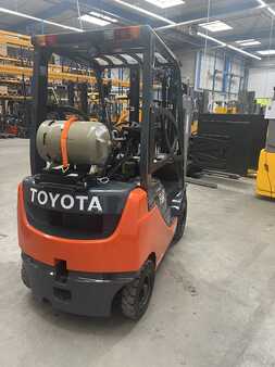 Empilhador a gás 2019  Toyota 06-8FG15F (4)