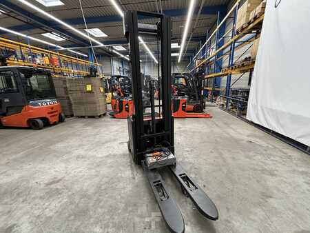 Stacker pedestre 2020  BT SWE 160L (3)