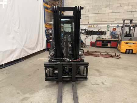 Carretilla elevadora GLP 2017  Toyota 8FGF30 (2)