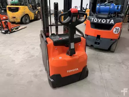 Hochhubwagen 2018  Toyota SWE160L (3)