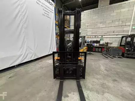 Elektromos 4 kerekű 2023  HC (Hangcha) Elektrostapler CPD38 (5)