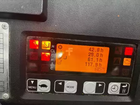 Gázüzemű targoncák 2022  Toyota 02-8FGF20 (6)