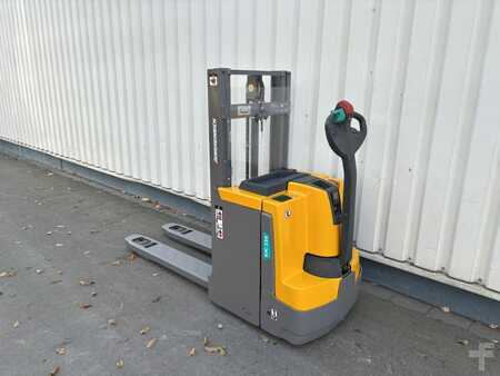 Ruční vysokozdvižný vozík 2019  Jungheinrich EJD220 (2)