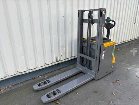 Ruční vysokozdvižný vozík 2019  Jungheinrich EJD220 (3)